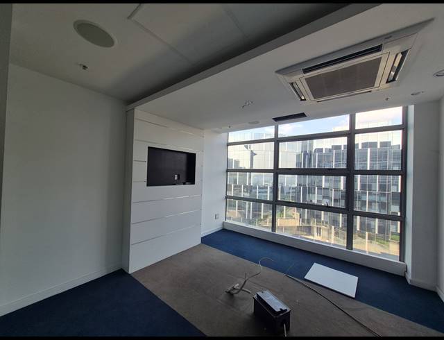 1,597M² OFFICE TO LET IN SANDTON CENTRAL